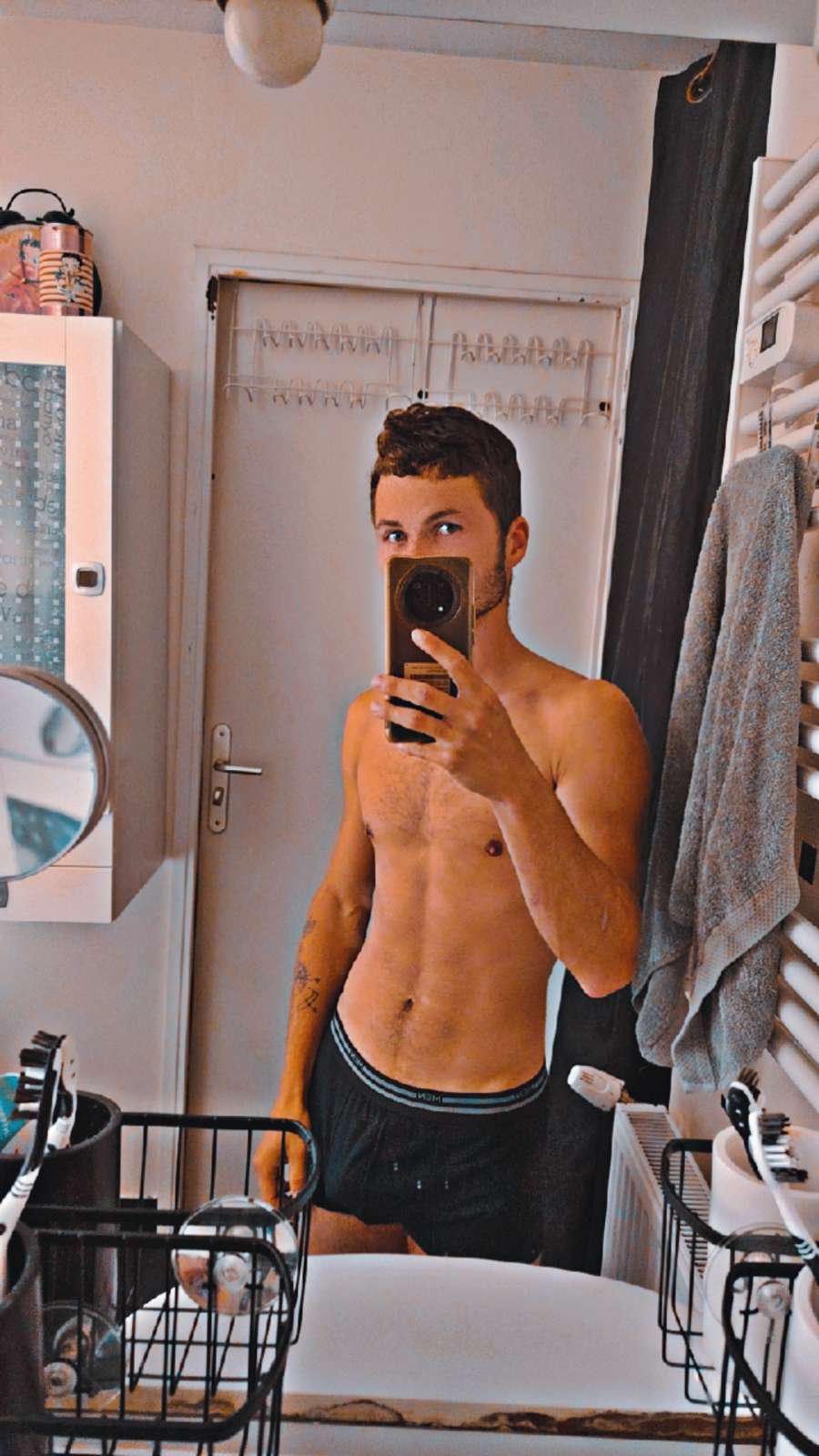 Profil de Menachem, 22 ans, Escort Trans Belgique à Pepinster