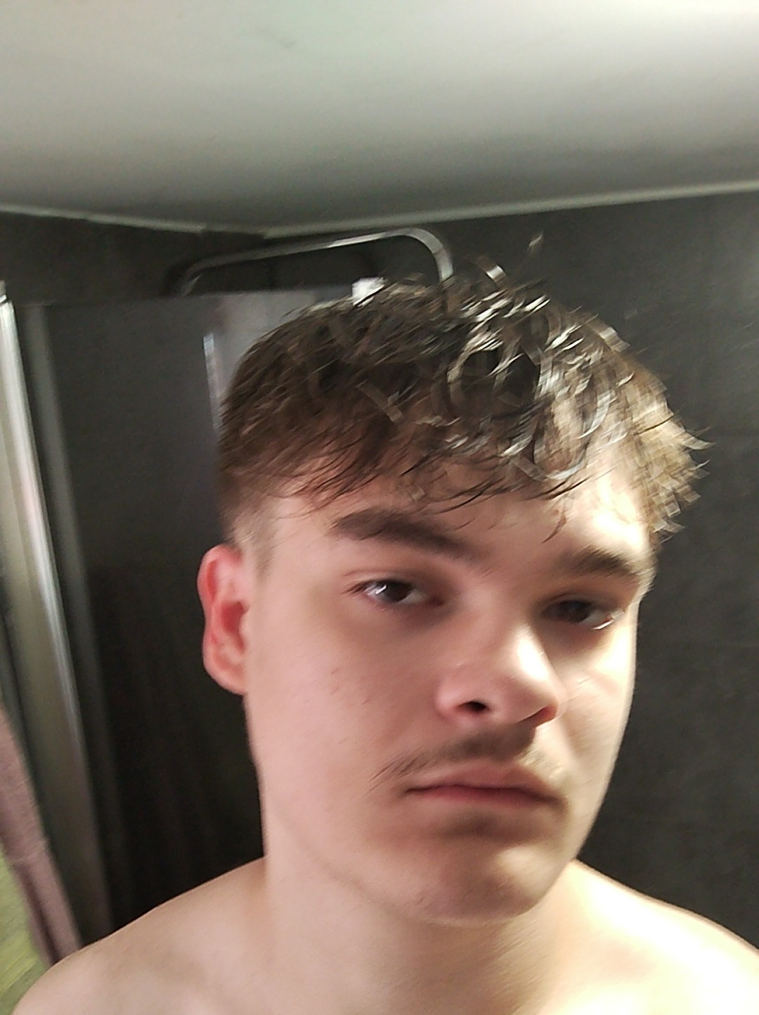 Profil de Vinh, 19 ans, Escort Trans Belgique à Geer