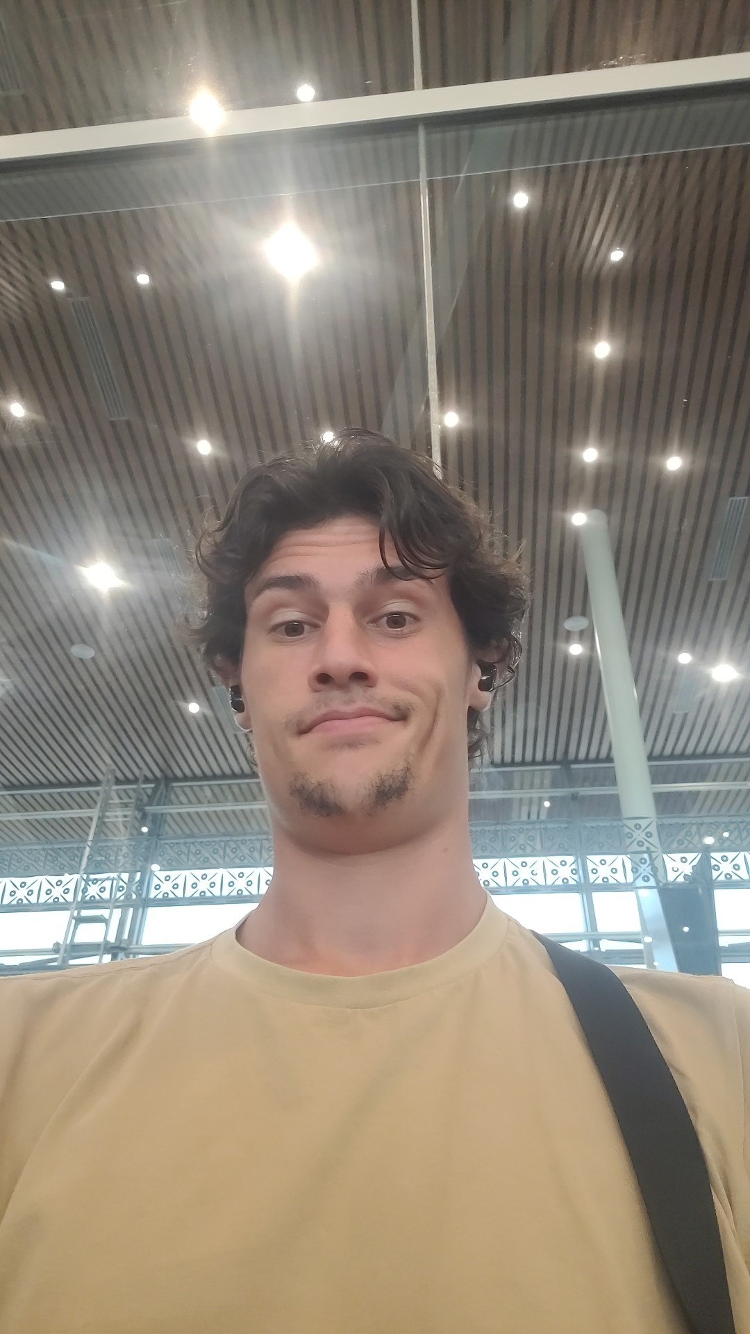 Profil de Adham, 22 ans, Escort Trans Belgique à Braives