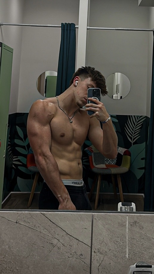 Profil de Firass, 19 ans, Escort Trans Belgique à La Louvière